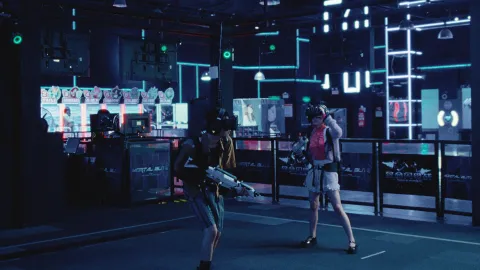 Copy of AONAA_POFF_stills_01 key visual.png