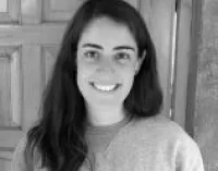 Ana Berdeja Suarez Grad Photo.jpg